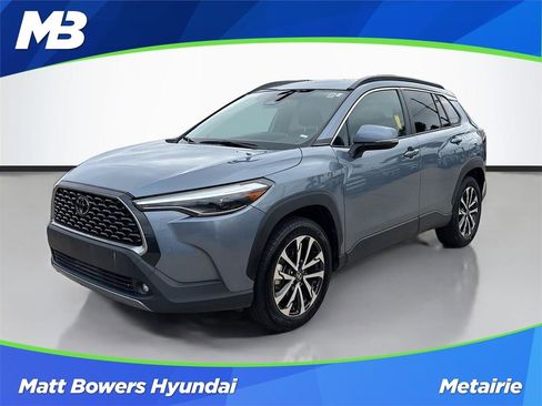 Used 2024 Toyota Corolla Cross XLE image 1
