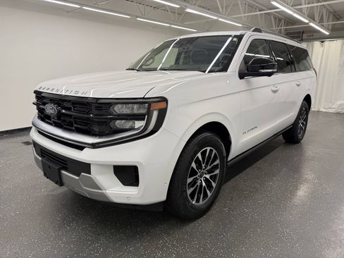 Used 2025 Ford Expedition Max Platinum AWD/4WD image 4