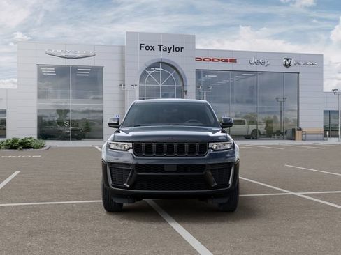 Used 2026 Jeep Grand Cherokee Altitude AWD/4WD image 6