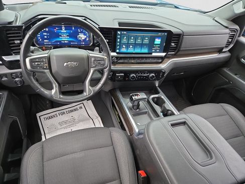 Used 2022 Chevrolet Silverado 1500 LT Trail Boss image 11