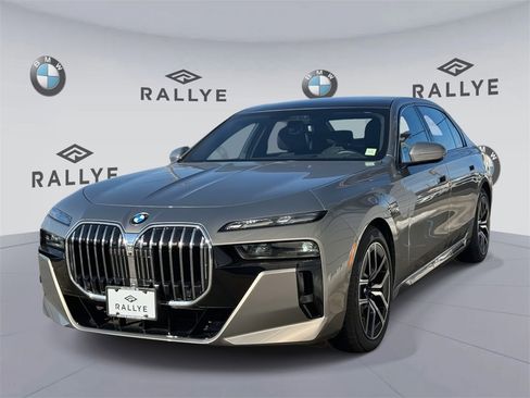 Certified 2023 BMW 760i xDrive w/ Executive Package image 3