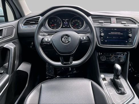 Used 2021 Volkswagen Tiguan SE FWD image 6
