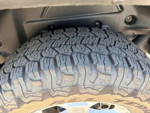 Used 2020 Jeep Wrangler Sport AWD/4WD image 7