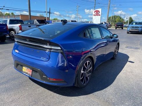 New 2025 Toyota Prius Plug-In Hybrid image 10