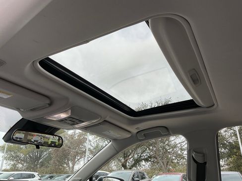 Used 2023 Toyota RAV4 XLE Premium image 20