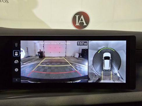 New 2025 Hyundai Tucson Limited image 17