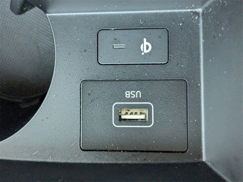 Used 2023 Hyundai Santa Fe Limited image 17