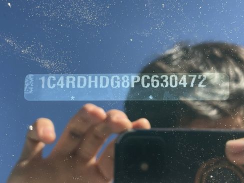 Used 2023 Dodge Durango GT image 3