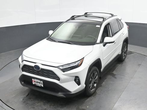 Used 2024 Toyota RAV4 Limited w/ Advanced Technology Package AWD/4WD image 35