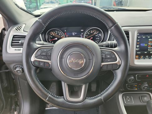 Used 2021 Jeep Compass Latitude FWD image 17