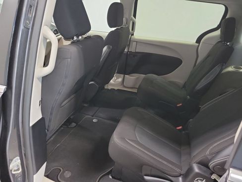 Used 2023 Chrysler Voyager LX FWD image 32