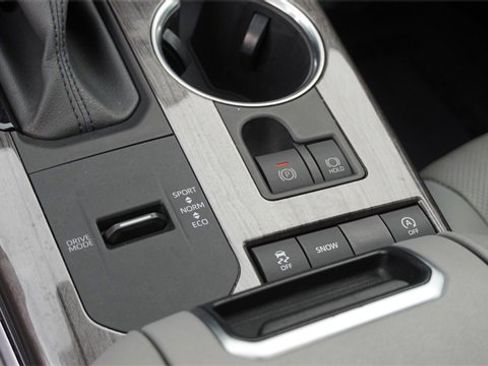 Used 2020 Toyota Highlander Platinum image 29