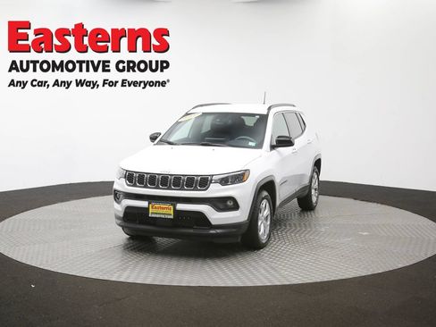 Used 2024 Jeep Compass Latitude AWD/4WD image 49