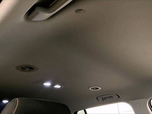 Used 2019 Chevrolet Traverse LT image 21