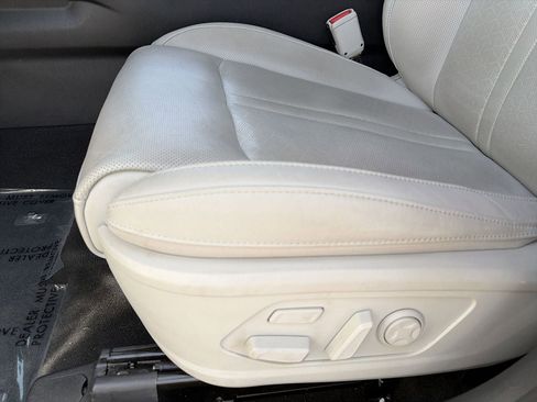 Certified 2023 Kia Sorento SX Prestige AWD/4WD image 19