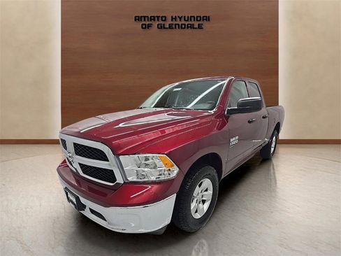 Used 2024 RAM 1500 Classic SLT image 2