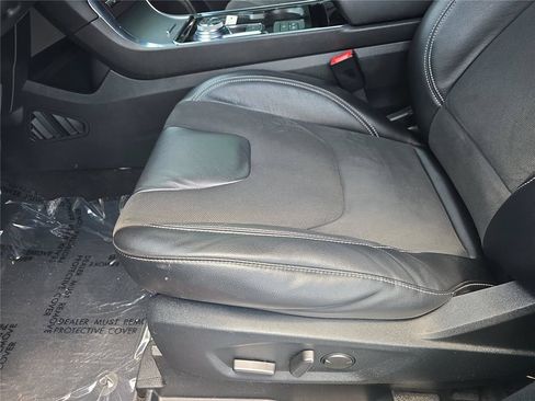 Used 2020 Ford Edge ST w/ Equipment Group 401A AWD/4WD image 19