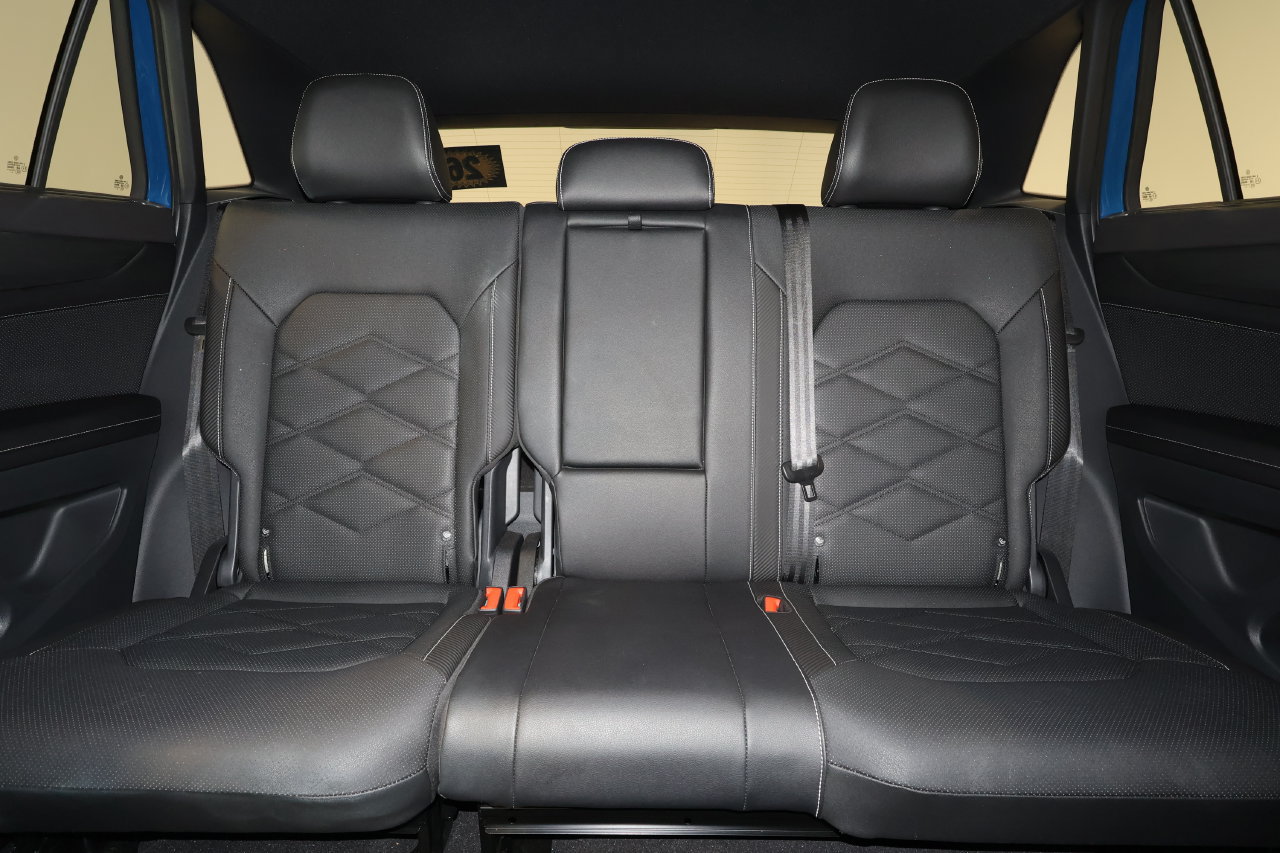 Used 2026 Volkswagen Atlas Cross Sport SE FWD image 29