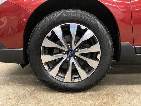 Used 2015 Subaru Outback 3.6R Limited image 35