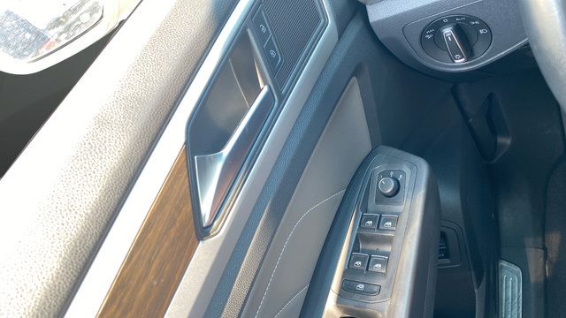Used 2023 Volkswagen Atlas SE w/ Panoramic Sunroof Package AWD/4WD image 21