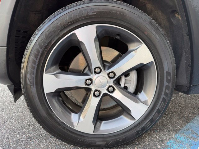 Used 2023 Jeep Grand Cherokee 4WD 4xe image 14