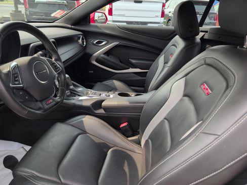Used 2016 Chevrolet Camaro SS RWD image 13