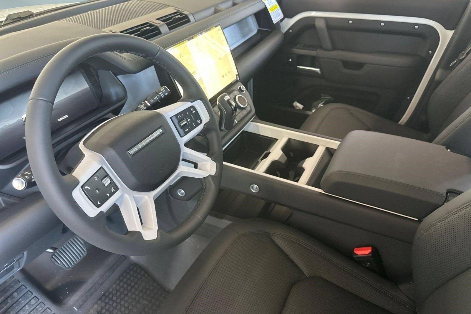 New 2026 Land Rover Defender 110 S AWD/4WD image 4