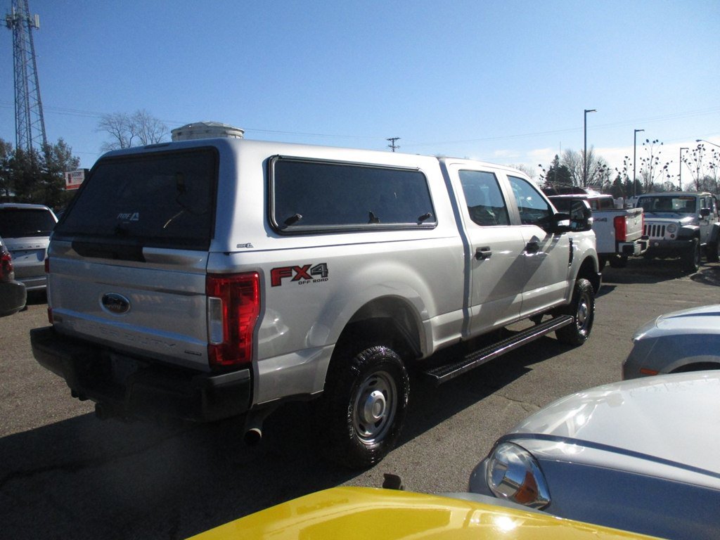 Used 2019 Ford F250 XL w/ Power Equipment Group AWD/4WD image 2