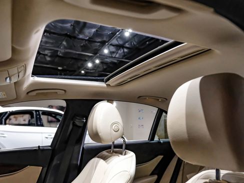 Used 2018 Mercedes-Benz E 300 image 5