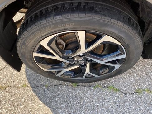 Used 2021 Toyota C-HR XLE image 30