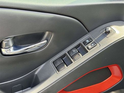 Used 2025 Nissan Frontier PRO-4X w/ Pro Convenience Package image 19