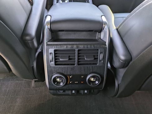 Used 2019 Land Rover Range Rover Sport HSE image 23