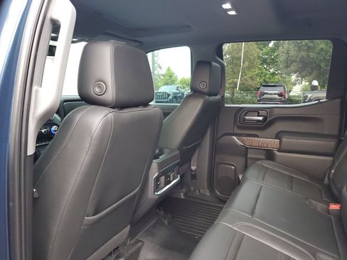 Used 2022 GMC Sierra 1500 Denali w/ Denali Premium Package AWD/4WD image 10