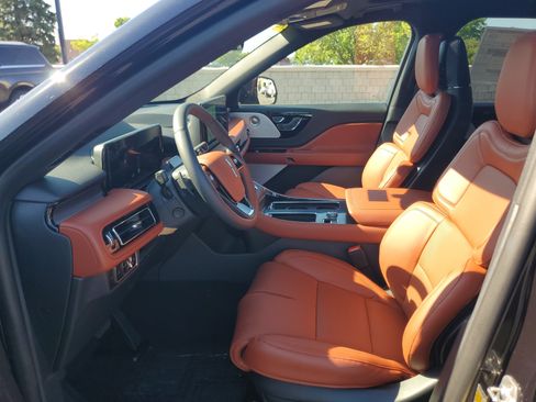 New 2026 Lincoln Aviator Reserve AWD/4WD image 11