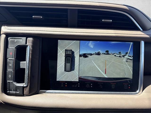 Used 2024 GMC Yukon XL Denali w/ Advanced Technology Package AWD/4WD image 11