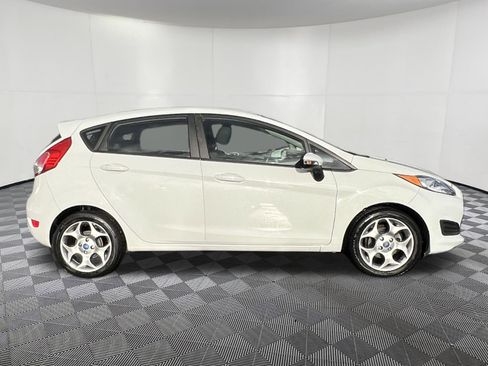 Used 2016 Ford Fiesta SE image 7
