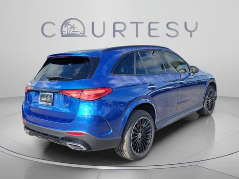 Certified 2023 Mercedes-Benz GLC 300 image 3