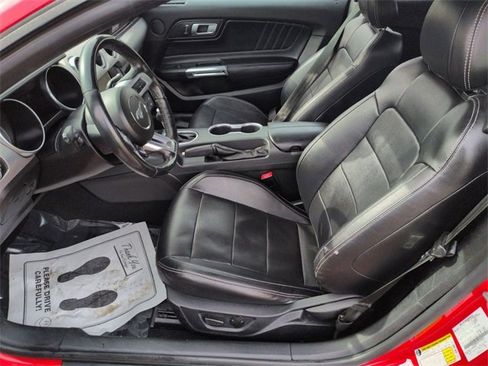 Used 2023 Ford Mustang Convertible image 12