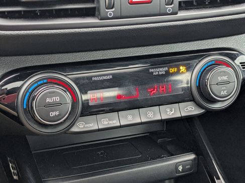 Used 2023 Kia Forte GT image 25