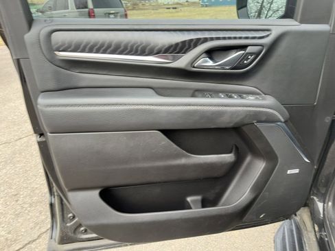 Used 2021 GMC Yukon Denali w/ Advanced Technology Package image 9