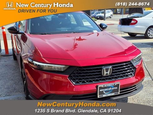 Used 2023 Honda Accord Sport image 3