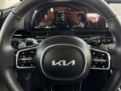 New 2026 Kia Carnival SX image 27