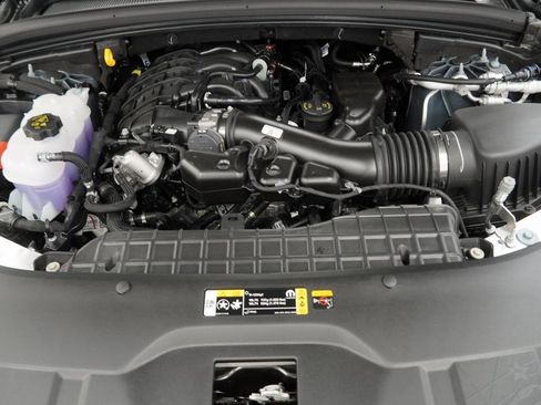 New 2025 Jeep Grand Cherokee Limited w/ Trailer Tow Package image 38