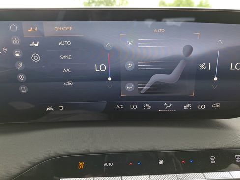 New 2026 Buick Enclave Sport Touring w/ Power Package FWD image 24