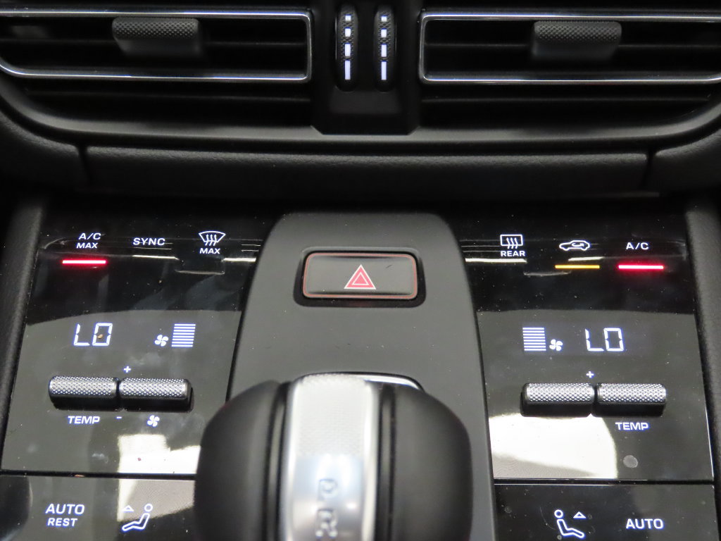 Certified 2026 Porsche Macan GTS AWD/4WD image 26