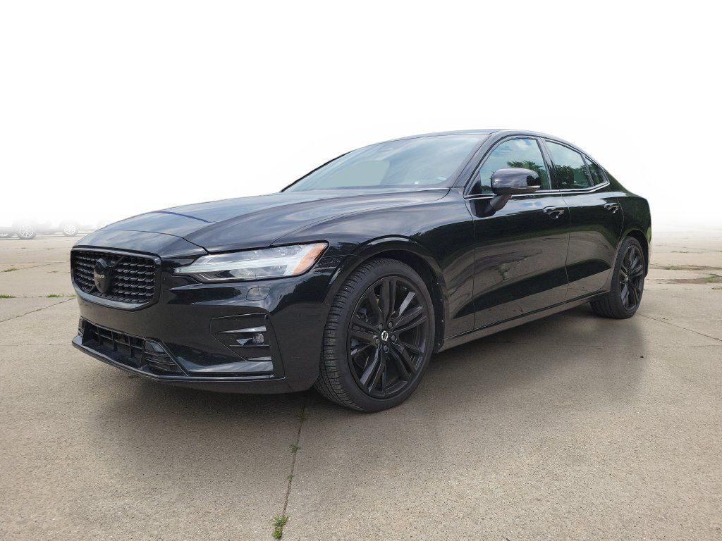 Used 2023 Volvo S60 B5 Plus AWD/4WD image 2