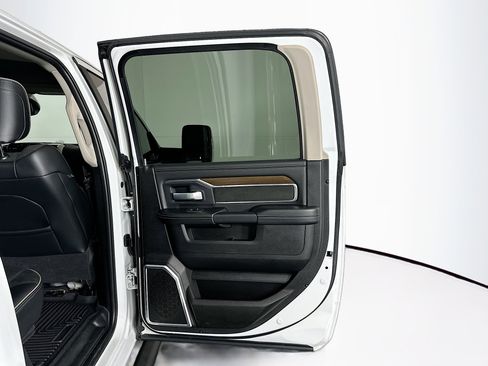 Used 2024 RAM 2500 Laramie image 29