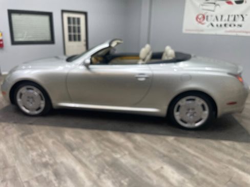 Used 2004 Lexus SC 430 Convertible RWD image 8