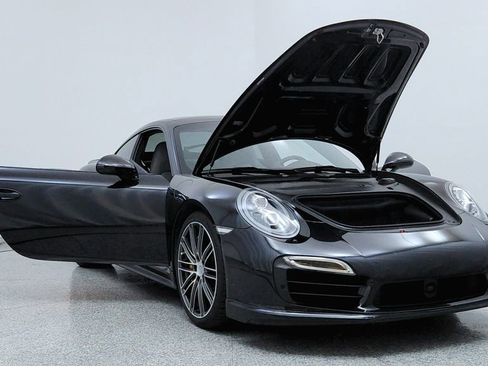 Used 2014 Porsche 911 Turbo S image 12