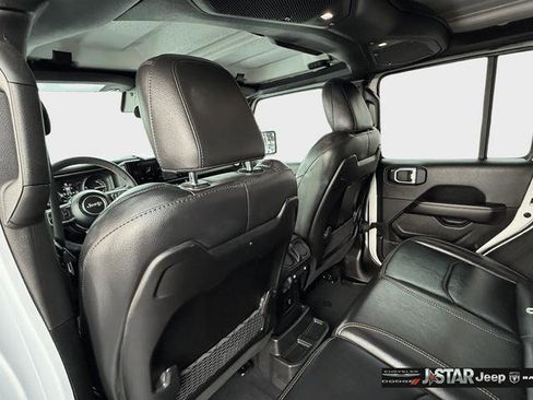 Used 2024 Jeep Wrangler Unlimited Sahara w/ Safety Group image 17